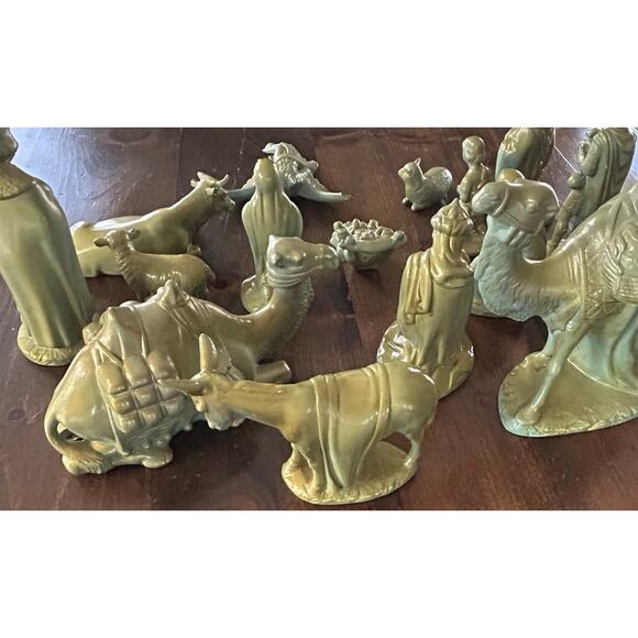 Vintage Light Green Holland Mold Complete Nativity 15 Piece Set Angel Baby Jesus - Picture 6 of 14